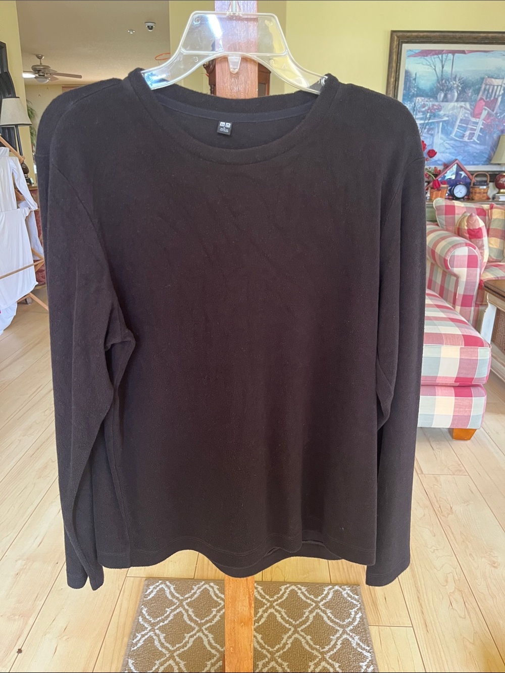 Uniqlo Women's Black fleece Crewneck Top size large